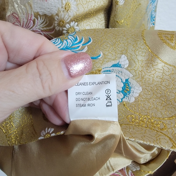 Vintage LanVie Elegant Embroidered Floral Blazer - Picture 4 of 5